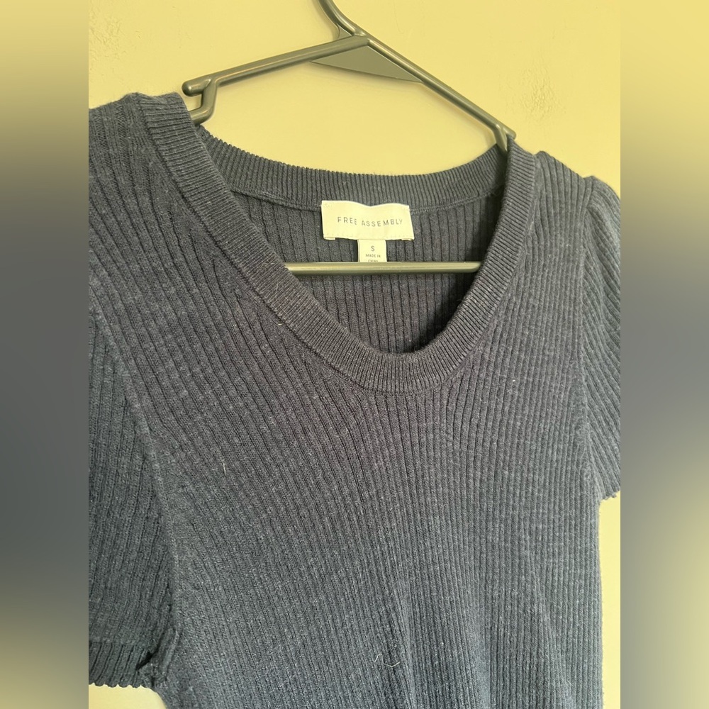 Free Assembly Shirt Bundle Size Small - Picture 6 of 7